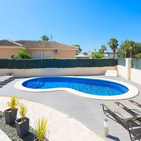 Ch Calida Monteazul فيلة سيوداد كيسادا