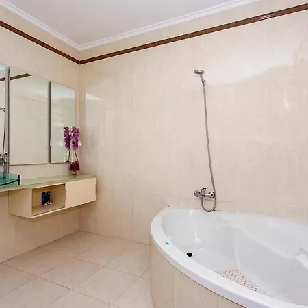 Ch Calida Monteazul Villa